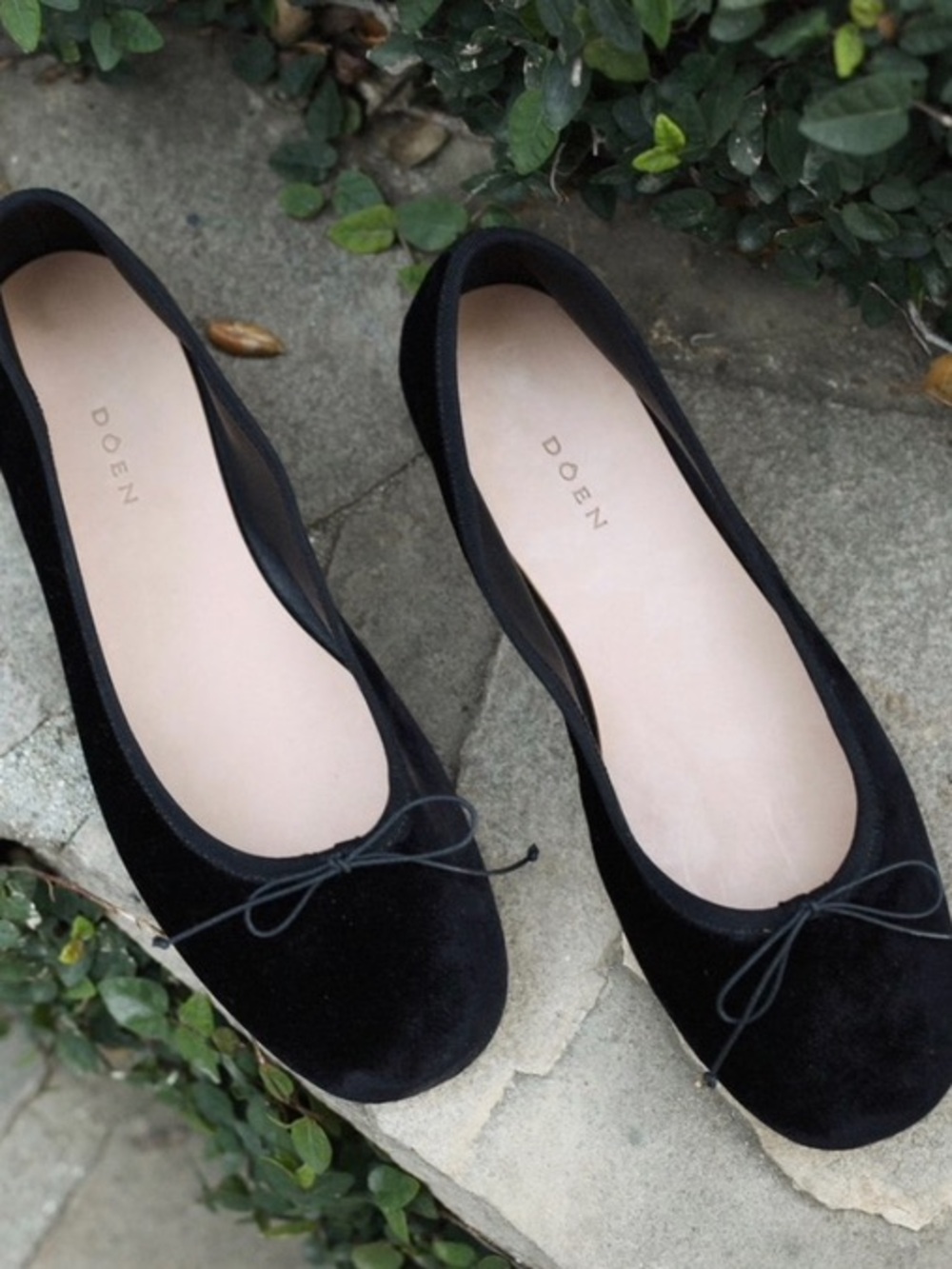 Doen Black Velvet Ballet Slipper Sz 5